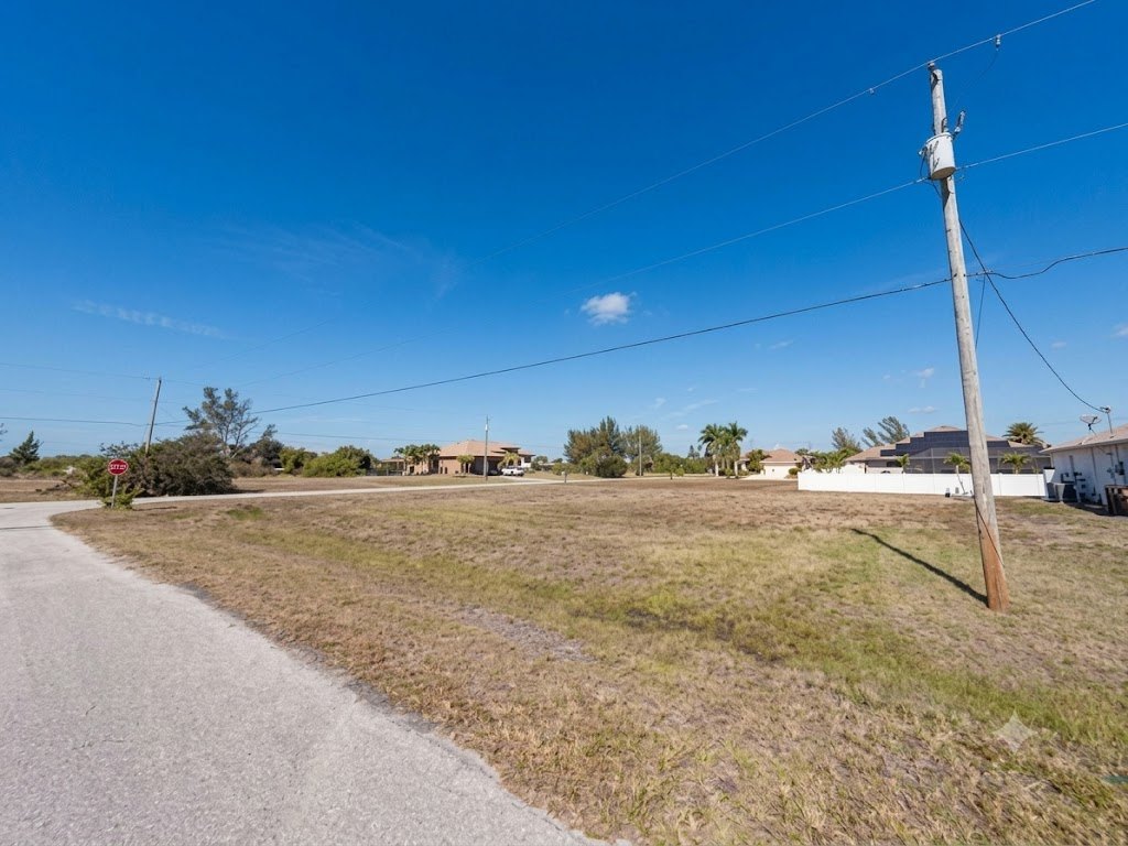 Land in Cape Coral, FL
