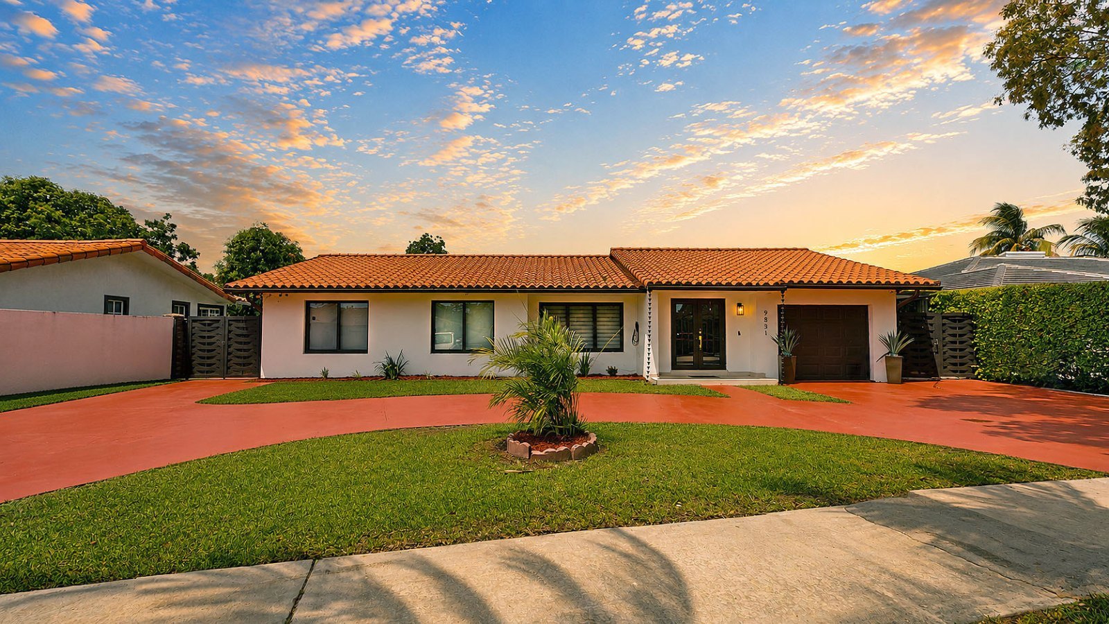 Single Family in Miami, FL